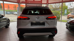 Toyota Corolla Cross Híbrido FWD Automático SUV Bajo Kilometraje Eficiente en Consumo de Combustible Volante a la Izquierda Vehículo Usado de Calidad de Exportación - Product Image 6