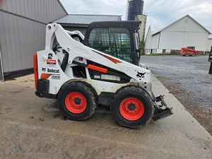 Cargadora Compacta S595 2018 con Cabina Cerrada, Máquina de Construcción de Alto Rendimiento - Product Image 3
