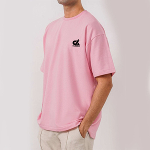 Camiseta DUBBIX Rosa de Manga Corta para Hombre, Corte Regular, Cuello Redondo, Informal, de Algodón, con Logotipo Estampado en la Parte Delantera, Ecológica, Transpirable y de Secado Rápido - Product Image 3