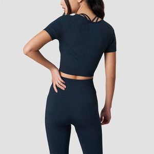 T-shirt court personnalisé de couleur unie, grande taille, faible MOQ, prix de gros, pour femmes, en vente - Product Image 3