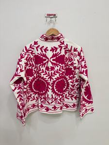 Veste en velours rose brodée à la main, style Suzani, pour femme, veste en coton, veste d'hiver, veste bohème, veste de festival - Product Image 2