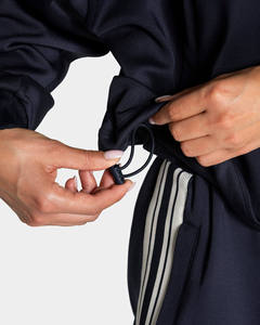 Nouvelle veste courte zippée bleu marine surdimensionnée au design tendance et short à rayures, ensemble streetwear pour femme - Product Image 5