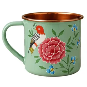 Taza de cobre esmaltada con diseño de pájaro rojo y motivos florales, asa verde, para el hogar, duradera, artesanal, hecha a mano, verde salvia - Product Image 1