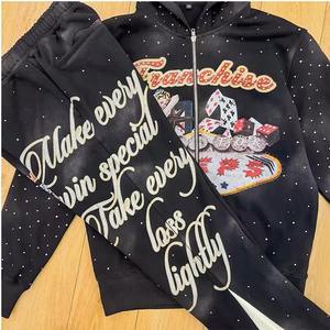 Ensemble de survêtement premium pour homme avec strass 2026 noir – Hoodie graphique à fermeture éclair intégrale et joggers imprimés calligraphie – Tenue streetwear HD - Product Image 2
