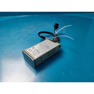 Controlador de Flujo de Precisión TOKYO KEISO FCA-1R Usado Como Está, Piezas de Equipos de Semiconductores Legados - Product Image 3