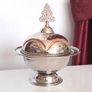 Couvercle de sucrier de haute qualité blanc et plaqué cuivre, pot à bonbons sur piédestal à motifs floraux peints à la main, collection de vaisselle haut de gamme, cadeau - Product Image 1
