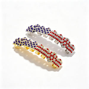Joyería Dental de Alta Demanda: Grillz de Diamantes con Acabado en Oro y Plata para Hombres y Mujeres, Ideal para Fiestas, Disponible con Descuento - Product Image 4
