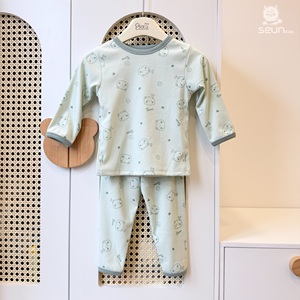 Conjunto de Ropa Casual Suave de Manga Larga con Estampado de Algodón y Poliéster para Niños y Niñas SeunKids, Fabricante de Vietnam - Product Image 1