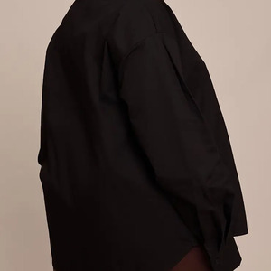 Camisa Negra de Mujer con Botones, Manga Larga, Color Sólido, Corte Clásico, Cuello Camisero, Estilo Regular, Popelina - Product Image 2