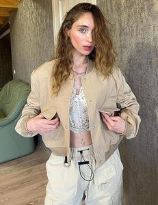Chaqueta Bomber Corta Beige para Mujer, Manga Larga, Cuello Alto, Cierre de Botones, Ropa Exterior Informal, Color Sólido, Bolsillos con Parches, Ropa de Otoño - Product Image 6