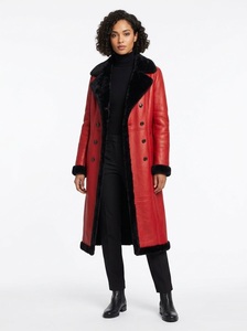 Manteau en peau de mouton rouge avec garniture en fourrure, trench en cuir croisé, veste d'hiver chaude, long manteau en peau de mouton long et moelleux, vêtement d'extérieur haut de gamme sur mesure - Product Image 3