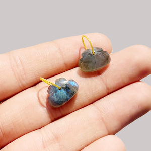 Breloques en pierre précieuse naturelle de labradorite en forme de nuage avec boucle dorée, fournitures de fabrication de bijoux semi-précieux faites à la main - Product Image 3