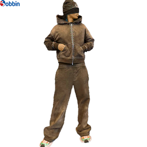 Conjunto Deportivo para Hombre BOBBIN INDUSTRIES, Sudadera con Cierre y Pedrería, Pantalones Deportivos con Corte Acampanado, Lavado Ácido, 2 en 1, Poliéster/Algodón, Última Tendencia - Product Image 6