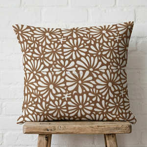 Housse de coussin marron imprimée à la main, motif géométrique mandala, oreiller décoratif moderne rustique pour salon - Product Image 1