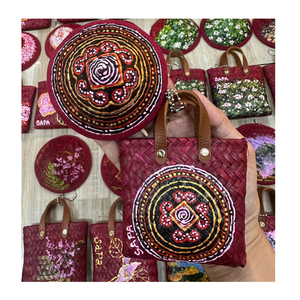 Llavero de Paja Natural Premium, Mini Bolso Tejido a Mano, Anillo para Llaves, Artesanía Vietnamita Ecológica - Product Image 2