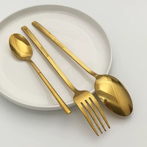Les meilleurs couverts en acier inoxydable sont conçus pour allier beauté et fonctionnalité, améliorant ainsi les expériences culinaires quotidiennes. - Product Image 3