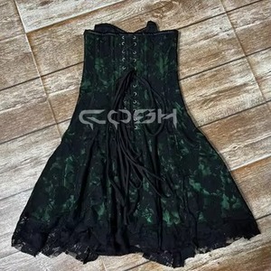 Vestido Bustier de Moda al por Mayor, sin Tirantes, con Superposición de Malla Floral Negra y Satén Verde Esmeralda - Product Image 4