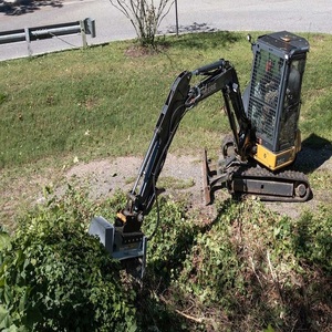 Mini-excavatrice John Deere d'occasion avec broyeur, mini-excavatrice compacte, moteur contrôlé par PLC, hydraulique sur chenilles - Product Image 5