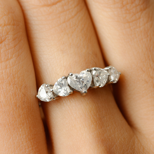 18K Solid Gold Five Heart Diamond Wedding Ring Oval Cut VVS1-VVS2 Clarity IGI Certified - Product Image 1