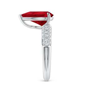 Anillo de Compromiso de Oro Sólido de 14K con Rubí en Forma de Pera Descentrado y Detalles de Diamantes, Joyería Fina Hecha a Mano y Personalizada para Boda - Product Image 3