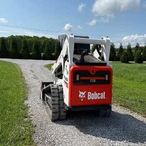 Minicargadora compacta Bobcat T770 usada para movimiento de tierras y transporte de materiales en construcción - Product Image 4