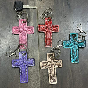 Nouveau porte-clés de luxe personnalisé en cuir de vachette travaillé à la main, cadeau d'anniversaire, breloque pour sac, porte-clés personnalisé de style croix - Product Image 5