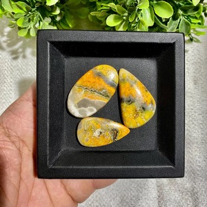 พลอยแจสเปอร์สีเหลืองมัสตาร์ดธรรมชาติ รูปทรงคาโบชอง ลายพิเศษ สำหรับการทำสมาธิ การบำบัดด้วยเรกิ การแสดงออกของพลังงาน โยคะ - Product Image 3