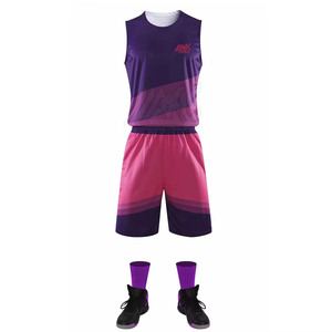 Vêtements de basket-ball personnalisés en gros, ensemble de vêtements de sport pour équipe, kit de basket-ball à prix avantageux, best-seller - Product Image 1