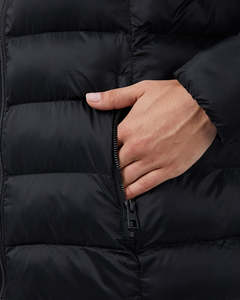Blouson matelassé à capuche unisexe, hiver, isolé, respirant, polaire, noir, polyester, coupe-vent, décontracté, fermeture éclair, coupe ajustée, devant - Product Image 4