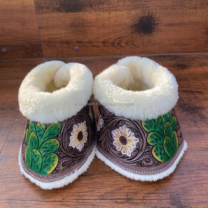Venta al por mayor de lujo hecho a mano cuero genuino diseño Floral caballo inglés pequeño bota envoltura cuero de vaca accesorios suaves - Product Image 4