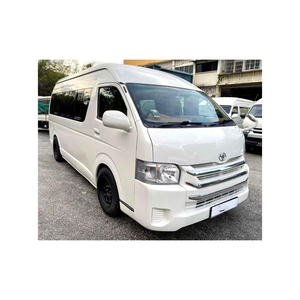 Camioneta Toyota HiAce con suspensión robusta para el manejo de cargas pesadas - Product Image 5