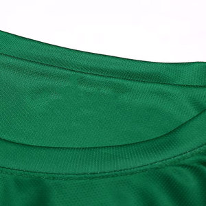เสื้อฟุตบอลแบบสั่งทำพิเศษ ไซส์พลัส สำหรับทีม ผลิตจากโพลีเอสเตอร์ 100% ระบายอากาศได้ดี แห้งเร็ว คอวี แขนสั้น พิมพ์ลายแบบซับลิเมชั่น - Product Image 6