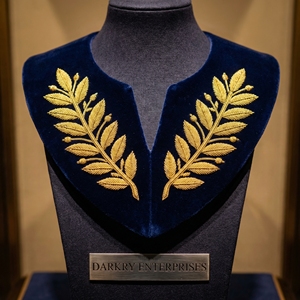 Servicio de Fabricación de Cuellos de Lana Azul Rey con Diseño de Plumas y Bordado de Hilo de Oro Hecho a Mano Personalizado - Product Image 2