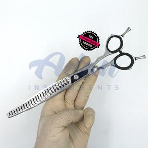 Ciseaux amincissants incurvés en acier inoxydable japonais de 7 pouces personnalisés Fournitures de salon de beauté pointues de qualité supérieure - Product Image 1