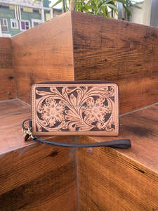 Nouvel arrivage de portefeuille sculpté usiné à la main pochette de téléphone élégant multi-usages portefeuille à bracelet en cuir occidental pour femmes - Product Image 2