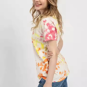 T-shirt décontracté à col rond pour femme, style tie-dye, look frais et moderne - Product Image 3