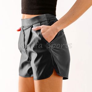 Shorts de cuero genuino de vaca para mujer, personalizados, profesionales, al por mayor, en varios colores y tallas. - Product Image 4