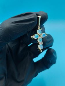 Pendentif en pierre d'opale bleue en forme de croix, pendentif en argent 925, cadeaux de baptême, pendentif de foi religieuse, pendentif délicat, bijoux chrétiens - Product Image 4