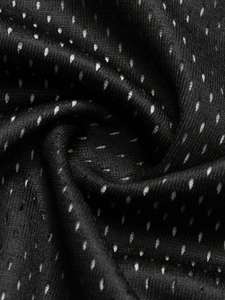 Jersey de Fútbol Americano Premium Negro y Dorado con Malla, Cuello en V, Uniforme de Equipo Personalizado, Poliéster Transpirable, Producción OEM al por Mayor - Product Image 5