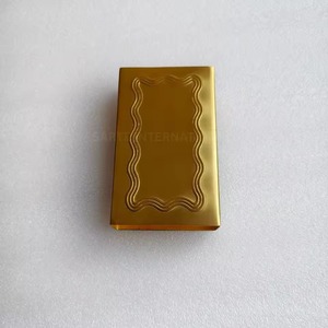 Caja de cerillas dorada para cigarros con diseño de marco ondulado en relieve, estilo clásico, duradera, para uso doméstico - Product Image 2