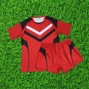 Tenue de rugby personnalisée pour hommes : maillot et short de sport respirants, légers, pour l'entraînement en équipe, avec tissu durable, pour les matchs - Product Image 1