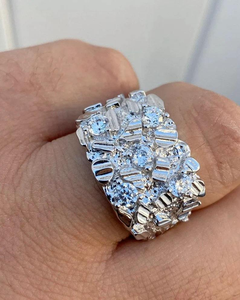 Bague de Luxe en Moissanite, Finition Or Blanc, Sertie de Pierres, Bijou Tendance Scintillant - Product Image 5