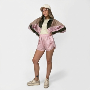Conjunto Deportivo de 2 Piezas para Mujer, Color Rosa, Verde Oliva y Negro, Chaqueta Corta y Pantalones Cortos de Satén, Corte Holgado, Estilo Casual - Product Image 1