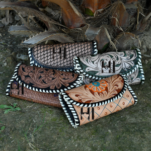 Cartera Larga Triple de Cuero Vacuno Vintage para Mujer con Protección RFID, Estilo Bohemio Occidental con Diseño Floral - Product Image 2