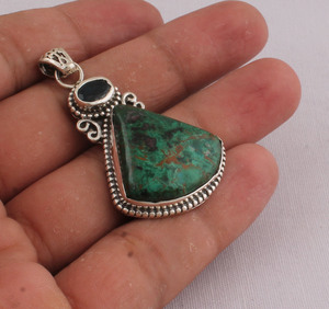 Pendentif vintage en argent sterling 925 avec turquoise tibétaine, vente en gros, pendentif en pierre précieuse turquoise naturelle, fait main, style antique - Product Image 2
