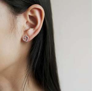 Boucles d'oreilles en forme de cœur éternel avec moissanite en argent sterling 925 plaqué or 14 carats, bijoux de luxe, cadeau pour femmes - Product Image 2