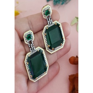 Atractivos Pendientes de Moissanita Chapados en Oro de Latón para Mujer, Modernos para Bodas y Fiestas - Product Image 2