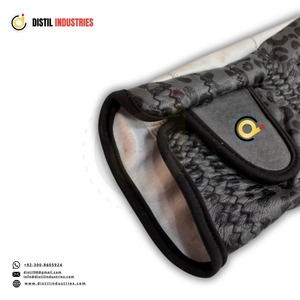 Guantes de golf resistentes al sudor para todo tipo de clima con ajuste transpirable, agarre fuerte, palma flexible y control de humedad para golfistas. - Product Image 6