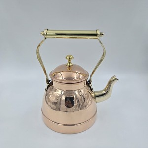 Théière en cuivre pur, théière artisanale en cuivre avec couvercle, poignée en laiton, théière indienne traditionnelle, service à café, décoration de cuisine - Product Image 1