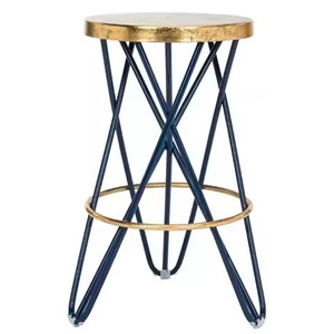 Tabouret et chaise de bar de qualité supérieure, dorés, à assise ronde bleu marine, avec base en fil métallique géométrique, pour boutique, boîte de nuit, bar à cocktails. - Product Image 1